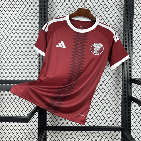 Camisa Qatar I - 26/27 - Versão Torcedor Adidas Masculina -Vermelha - comprar online