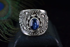 Anel em prata 925 com pedra natural cianita azul