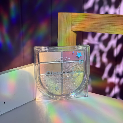 Paleta mini sombras mate e iluminadores