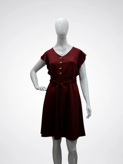 Vestido feminino com botões e cinto