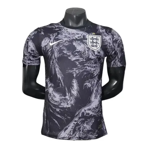 Camisa Seleção Inglaterra Pré-jogo 26/27 - Jogador Nike Masculina - Preta com detalhes em cinza - comprar online