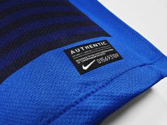 Imagem do Camisa Retrô Manchester United II 2011/2012 Azul Listrada