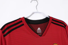 Camisa Retrô Manchester United 2018/2019 na internet