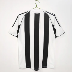 Imagem do Camisa Retrô do Newcastle United Home 2005/2006