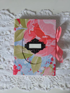 Caderno floral vermelho