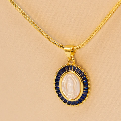 COLAR MADREPEROLA NOSSA SENHORA CRISTAL AZUL MARINHO - BANHO DE OURO 18K