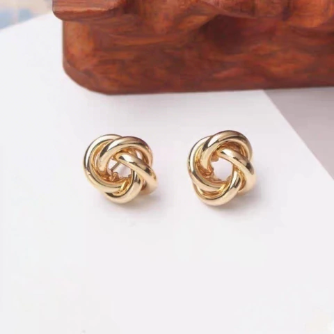 Brincos Trançados Antialérgico Banho Ouro Prata Minimalista cor:ouro
