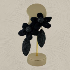 BRINCO ARTESANAL FLOR E CASTANHA - comprar online