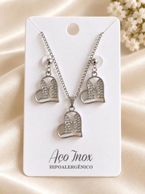 CONJUNTO CORAÇÃO VAZADO STRASS