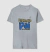 Camiseta cinza mescla com estampa "Padrasto é Pai de coração" em letras amarelas, azuis e pretas, modelo unissex