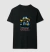 Camiseta preta com estampa colorida comemorativa do Dia dos Pais com a frase "Meu primeiro dia dos pais com minha filha"