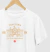 Camiseta branca com estampa em bege e vermelho do Vasco da Gama com o texto "Tua Glória é a tua história" e referência ao ano 1898