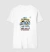 Camiseta branca com estampa colorida escrita "Meu primeiro dia dos pais com minha filha" e pequenos desenhos decorativos