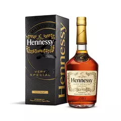 Hennesy Coñac con Estuche