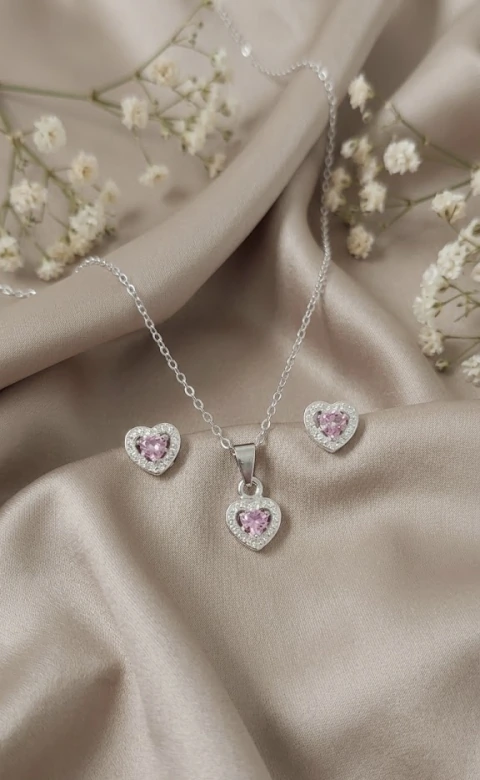 Conjunto Coraçãozinho Rosa Claro