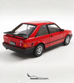 California Classics - Ford Escort XR3 1987 Vermelho na internet