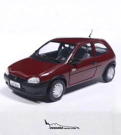California Classics - Chevrolet Corsa 1994 Vinho - comprar online