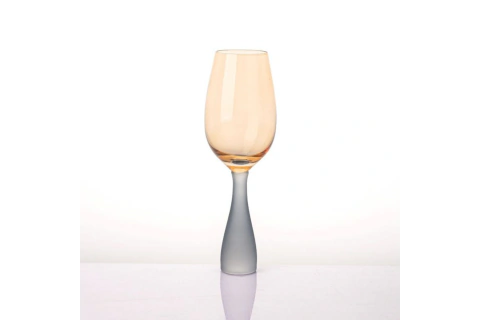 Taça de Vinho em Vidro Cinza e Âmbar - Soleil