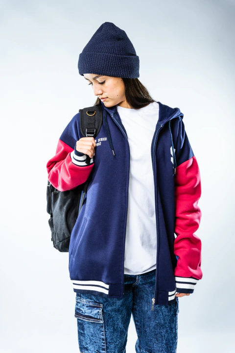 CAMPERA UNIVERSITARIA OVER C/CAPUCHA