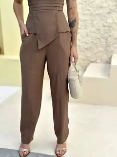 CALÇA ALFAIATARIA ANNE MARROM - comprar online
