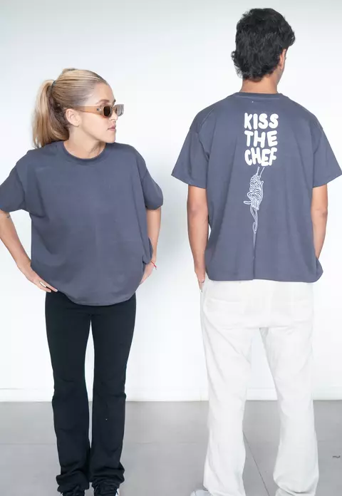 Remera KISS THE CHEF - comprar online