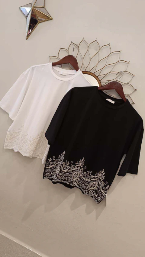 REMERA M/C BORDADO BEIGE INF. (0000014535)