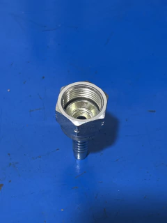 Terminal Fêmea Giratória JIC 37° Reto 7/8" x 3/8" - loja online