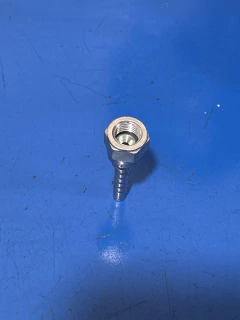 Terminal Fêmea Giratória JIC 37° Reto 7/16" x 1/4" - loja online