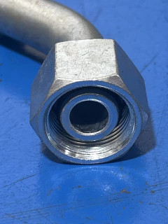 Terminal Fêmea Métrica O-Ring Curva 45° 22 mm x 1/2" - loja online