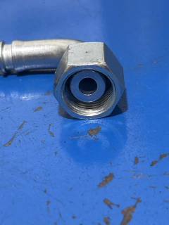 Terminal Fêmea Métrica O-Ring Curva 90° 18 mm x 3/8" - loja online