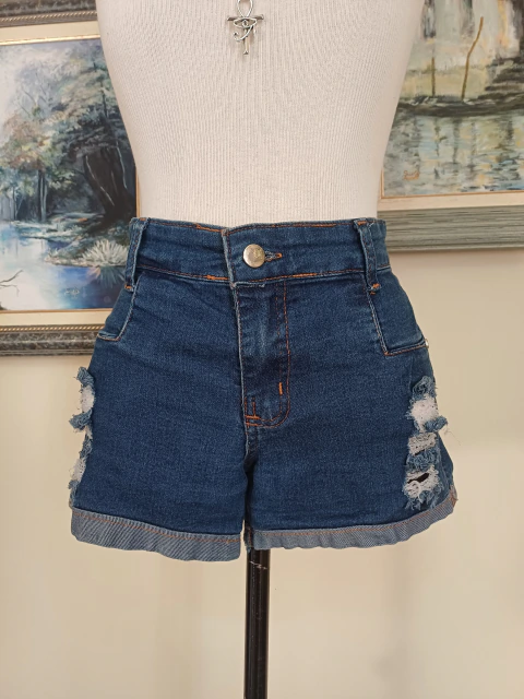 shorts denim rasgado