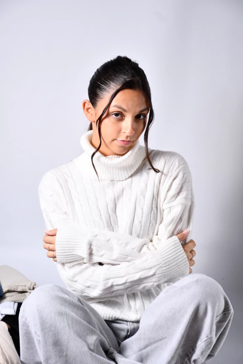 Sweater Polera Trenzado Asti