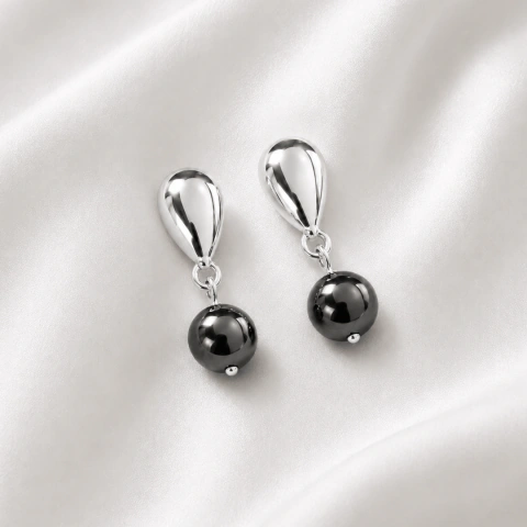 Brincos Gota com Pérola Negra Pendente Prata ou Dourado | Semijoia Elegante Feminina
