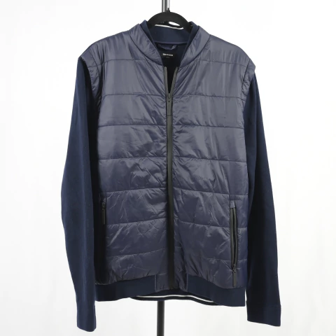Campera Etiqueta negra