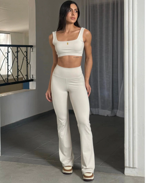 CONJUNTO CALÇA FLARE ESSÊNCIA - comprar online