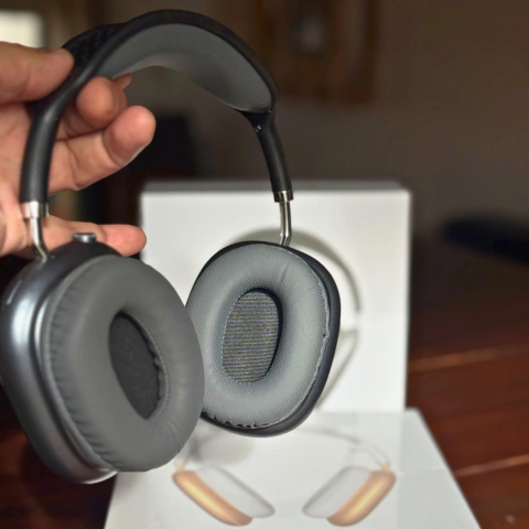 AirPods Pro Max