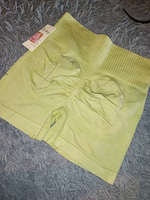 Short up verde manzana 