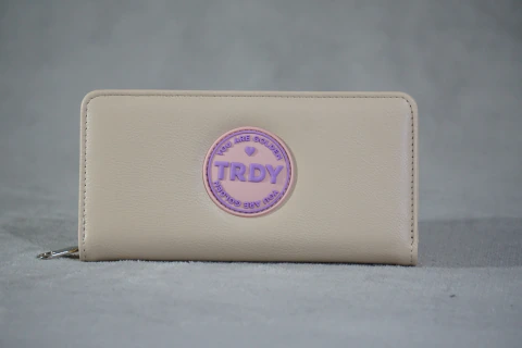 Billetera Trendy Beige con Cierre y Llavero - comprar online