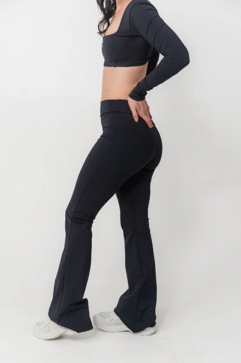 Calça Flare - Flow - Preta