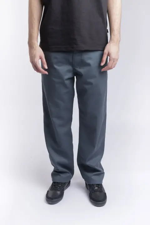 Calça Chino Classic Gnarlon Petróleo