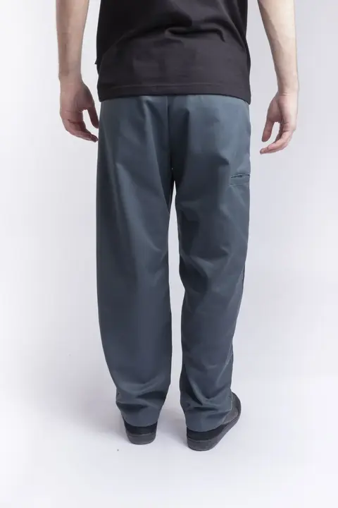 Calça Chino Classic Gnarlon Petróleo