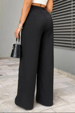 Calça Pantalona Duna Forrada na internet