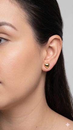 Brinco Coração Liso Dourado - comprar online