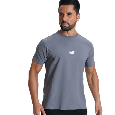 Camiseta New Balance Cinza Escuro Masculina