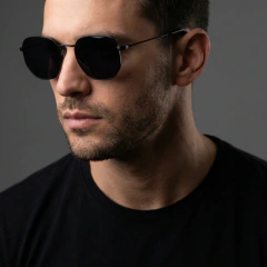 Óculos de Sol Hexagonal Classic Preto - comprar online