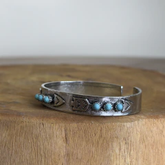 Bracelete Turquesa Arrow na internet