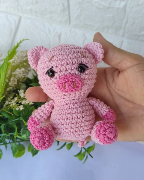 Porquinho Amigurumi em Crochê Artesanal - comprar online