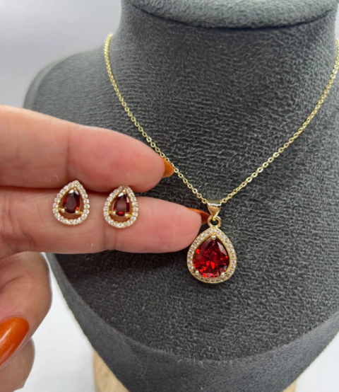 Conjunto Colar e Brinco Gota Rubi