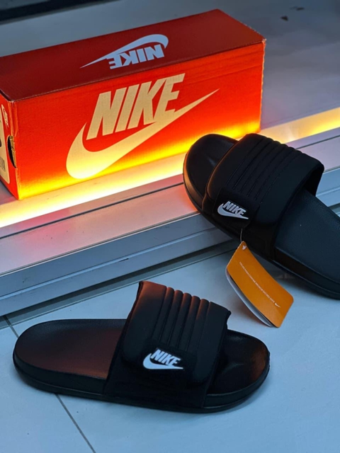 Chinelo Slide Confort Nike Adjust Preto