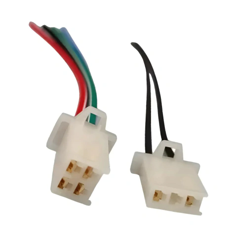 CONECTORES PARA CDI MOTO 6 PINES FT150 / FT125 - comprar en línea